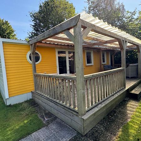 Ruime 5-Persoons Chalet Aan Het Bergumermeer Suameer Exterior foto